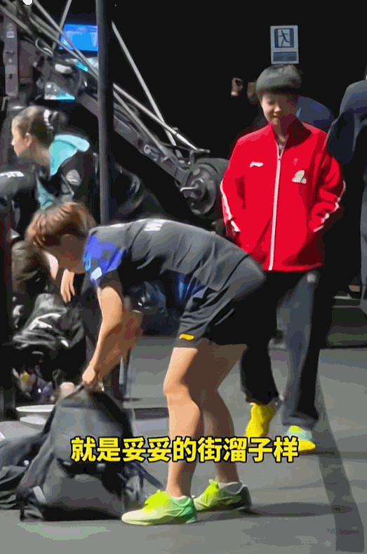 5月7日伦敦世乒赛，国乒女团3-0轻松拿下韩国队，稳稳晋级半决赛。赛场外一幕太圈