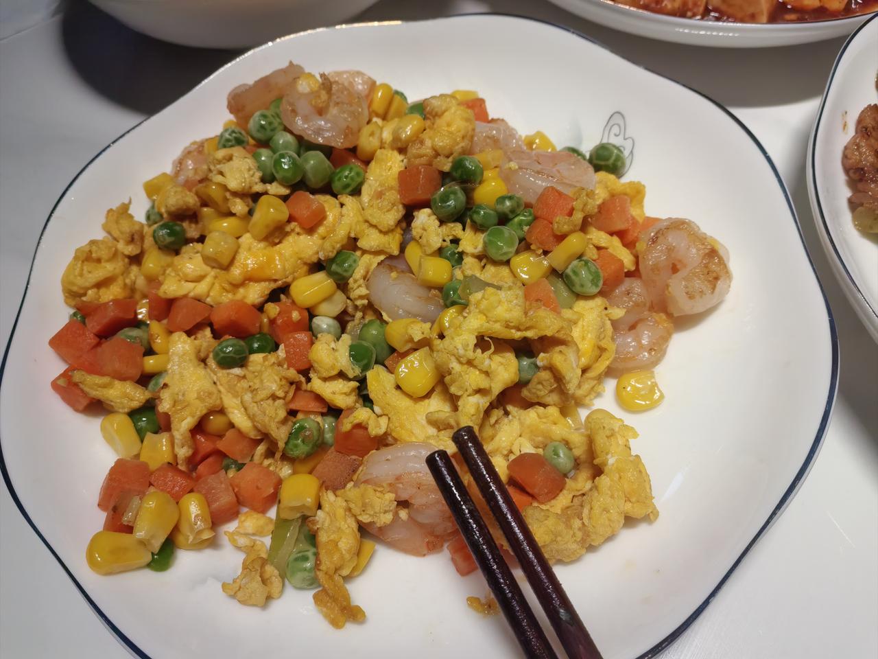 逗我玩呢？昨天去相亲了姑娘先问我有房🏠吗，我说没有她说没事，租房也行她
