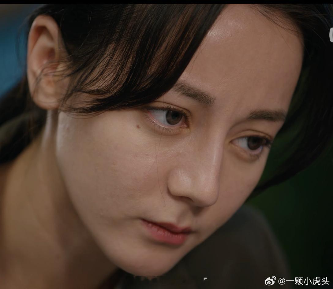热巴《利剑玫瑰》如果这也叫浓妆艳抹的话，那我们浓颜大美女真的是没招了。​​​