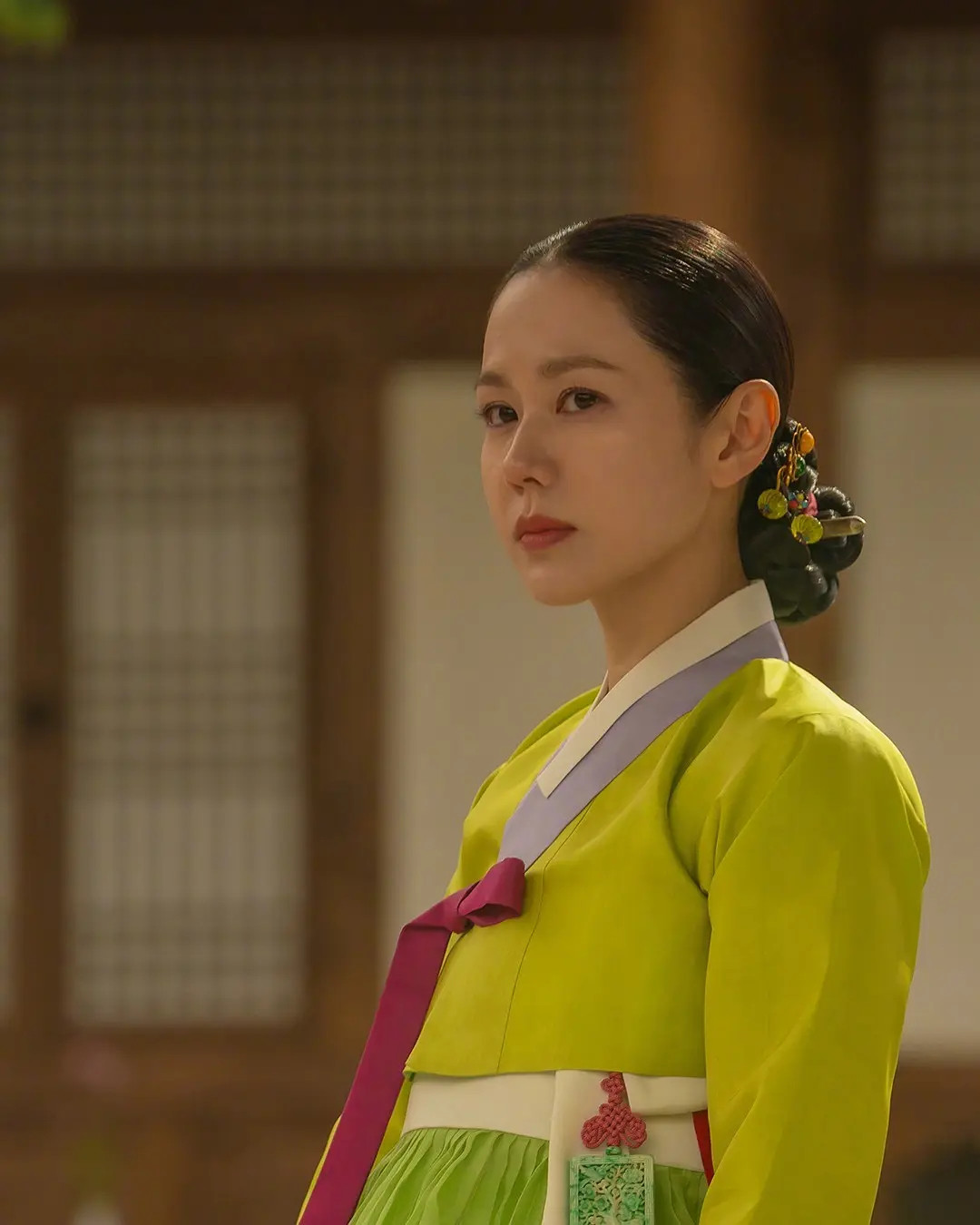 孙艺珍、池昌旭、林珍娜主演的Netflix剧集《挑情丑闻》将于9.18上线Netflix。该剧改编自