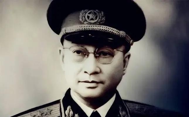 1945年，美军为讥讽陈赓，故意指着桌上的牛排、面包问道：“陈将军，我们美国人的