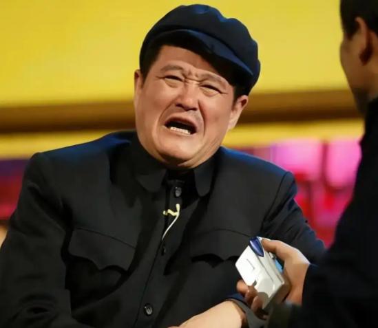 赵四曾说，这几年一直跟着赵本山拍戏，真要说到分红，他们这些人拿到手的并不算多，赵