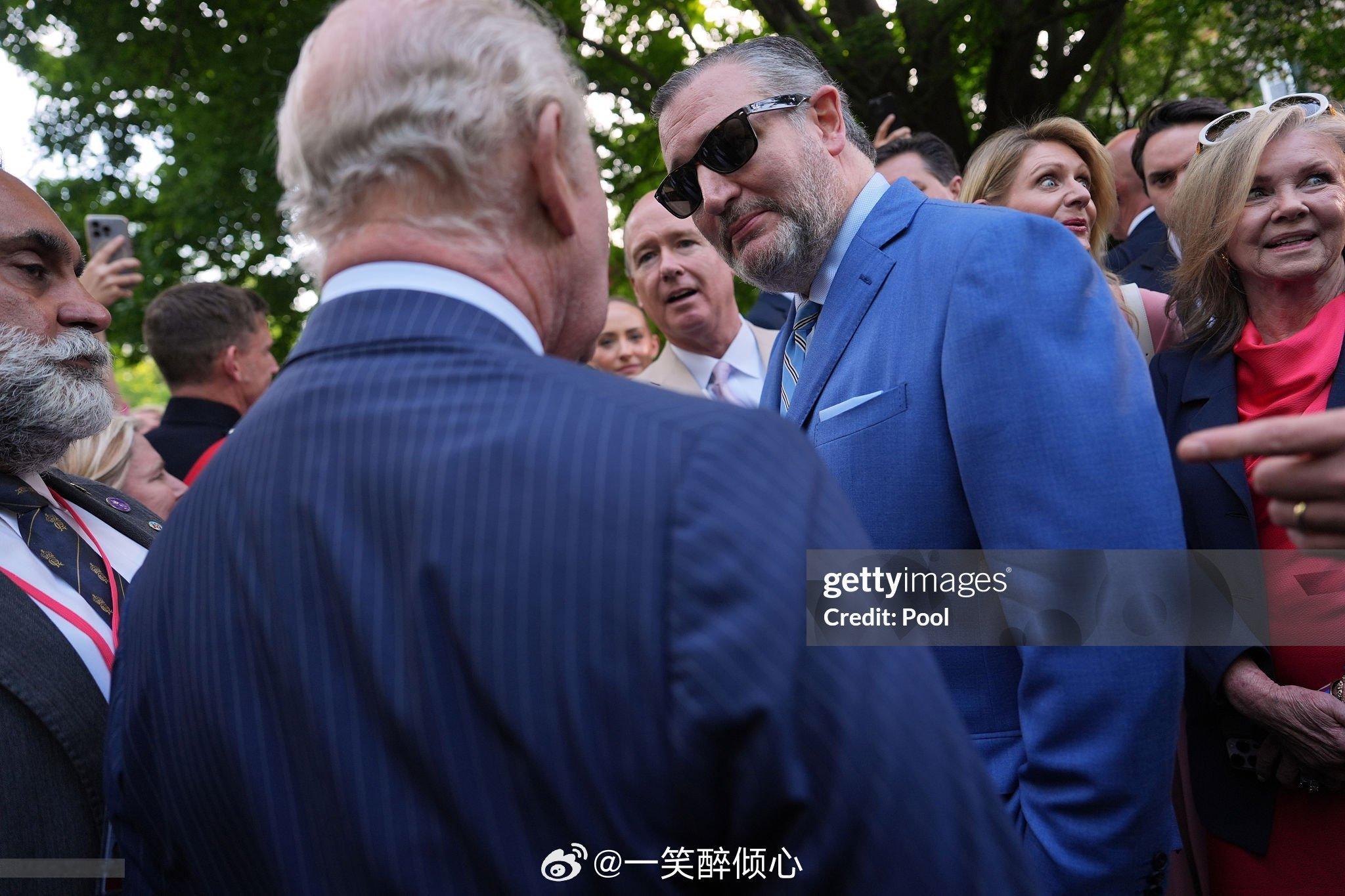 英国王室2026年4月27日，查尔斯三世和卡米拉王后在华盛顿英国驻美大使馆参