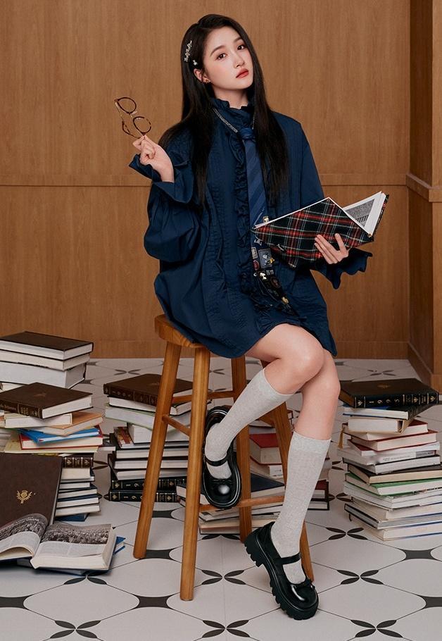 关晓彤在复制粘贴的时代，你是手写的诗