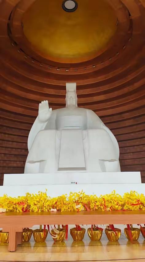 全面恢复改进完善土葬1.从毒教材，丑雕塑，禁坟劣法等一系列妖事，一定有坏人