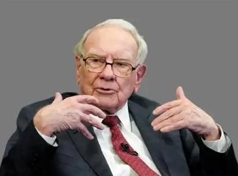 95岁巴菲特退休爆预言：“美日会更强大”！人们在猜“咋不提中国”时，没成想他关于