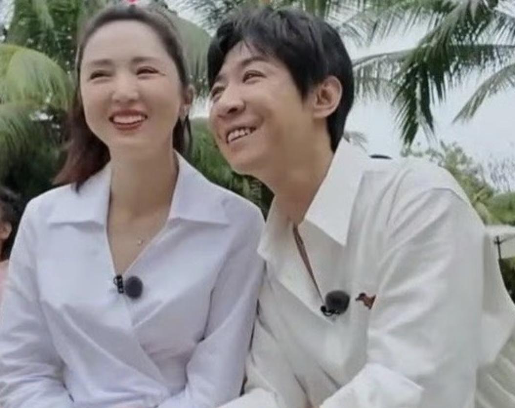 董璇谈到综艺播出之后收到了很多关心：“很感谢大家还有朋友们这么关心我！”董璇谈张