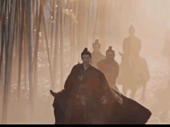 《折腰》第19集预告，蛮蛮失踪，魏劭急忙寻找等魏劭找到时，远远的只看见她跪在一群