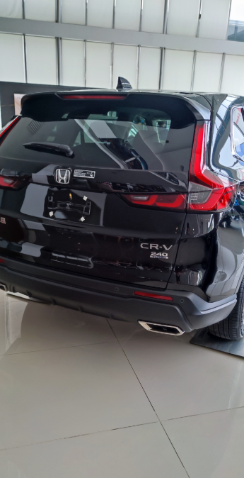 思域和高尔夫静态对比上个月提了一辆高尔夫Rline，十五万多落地，后来得知思