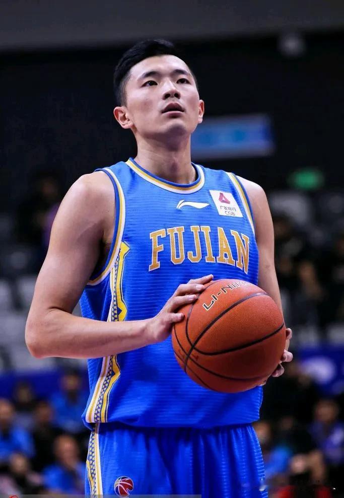 陈林坚是高速男篮锋线密钥吗？今天陈林坚体检通过已经与球队汇合。陈林坚是高速男篮