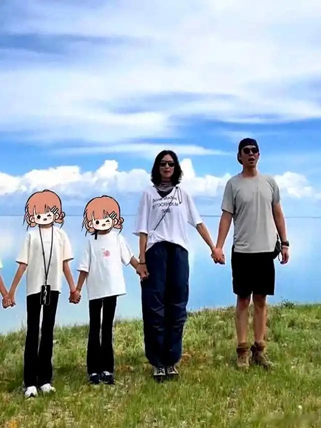 朱亚文夫妇携俩女儿赴内蒙古旅游，长腿萌娃标致，沈佳妮素颜超美！​​​