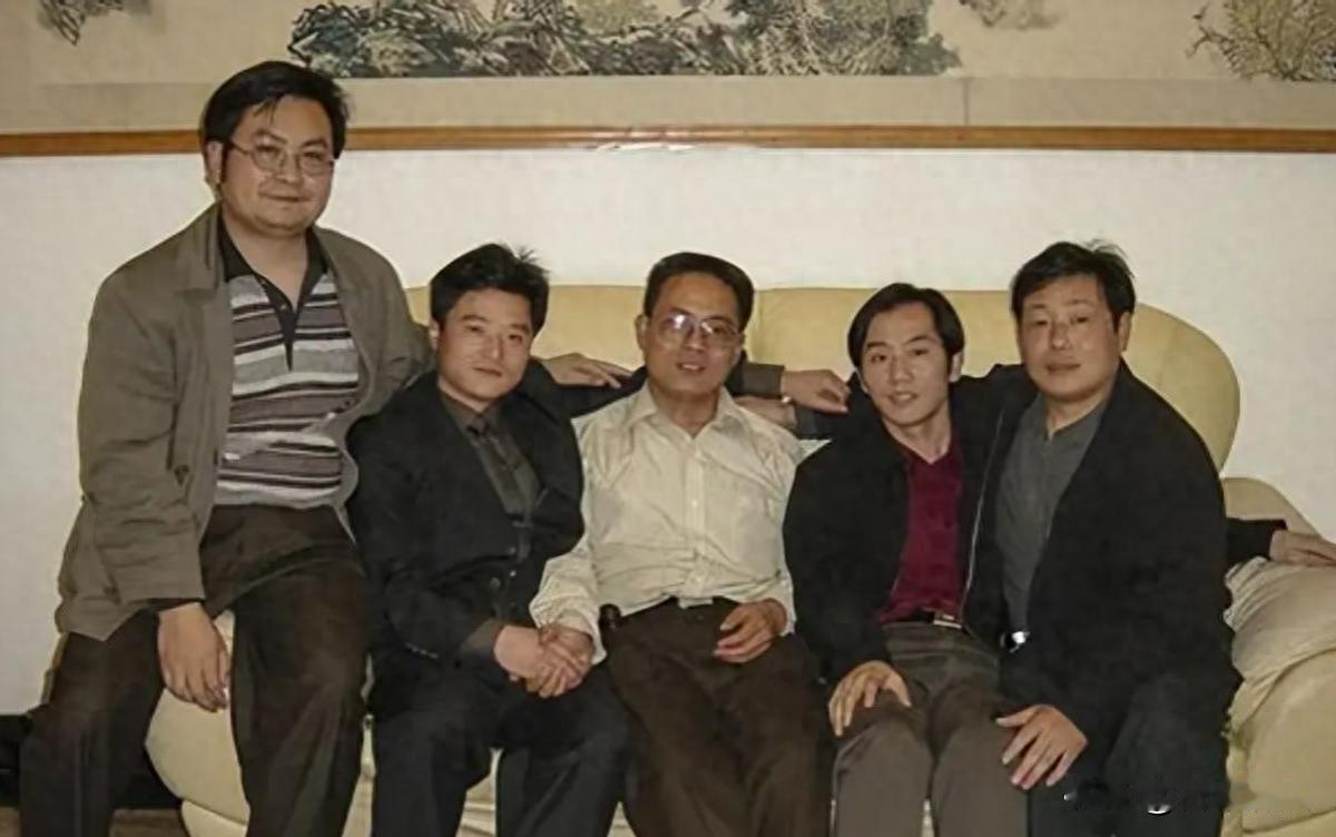 权力失控的公安局长，制度漏洞养出恶虎，三十年后真相浮出水面。1993年5月22