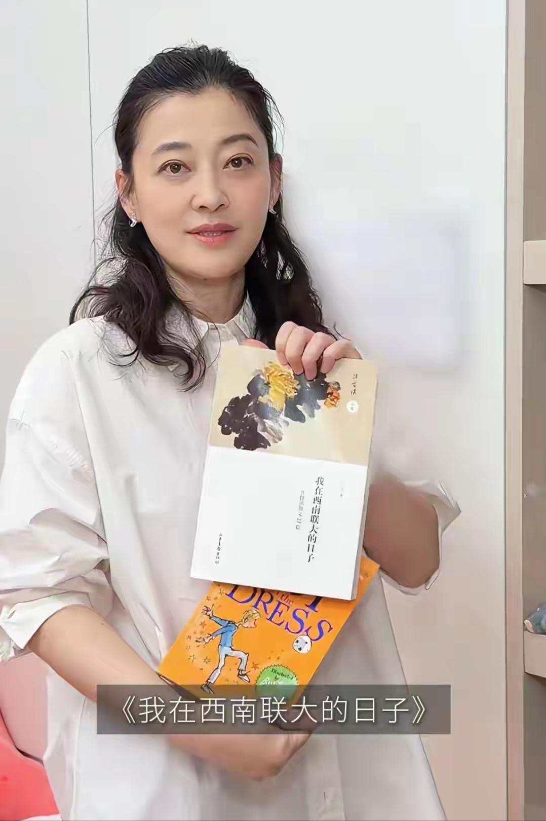 梅婷也来晒娃了，赢得网友一片好评。她不晒女儿如何追星，也晒展示才艺。我们看到了