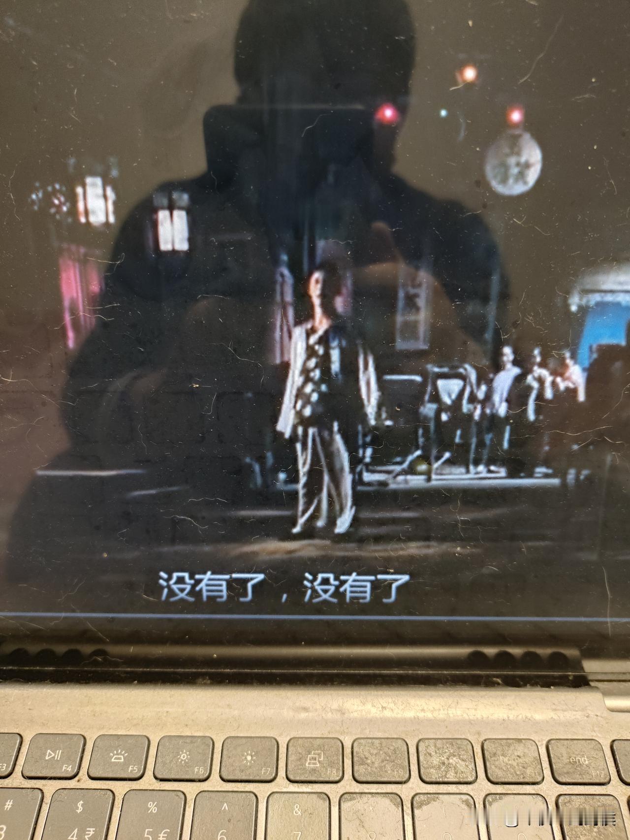 从小我身体就有一些毛病。耳鸣，睡觉时忽然会耳鸣，耳鸣会越来越响，震耳欲聋！必须