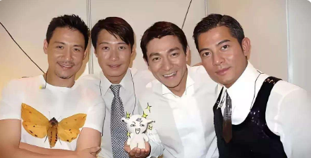 四大天王里谁活得最累？郭富城活得最潇洒，玩跑车、赛马，身边美女相伴，虽绯闻不少，