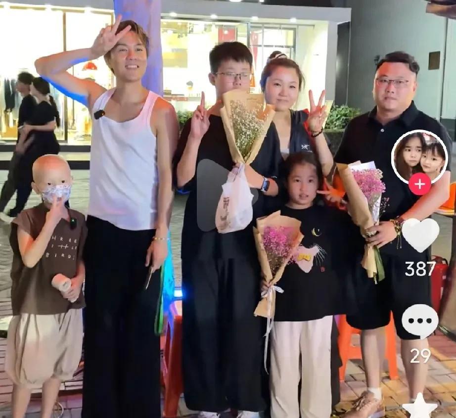 吴克群算是最接地气的明星了吧，以前对他的印象是长的很帅，很有才，还和赌王的女儿谈