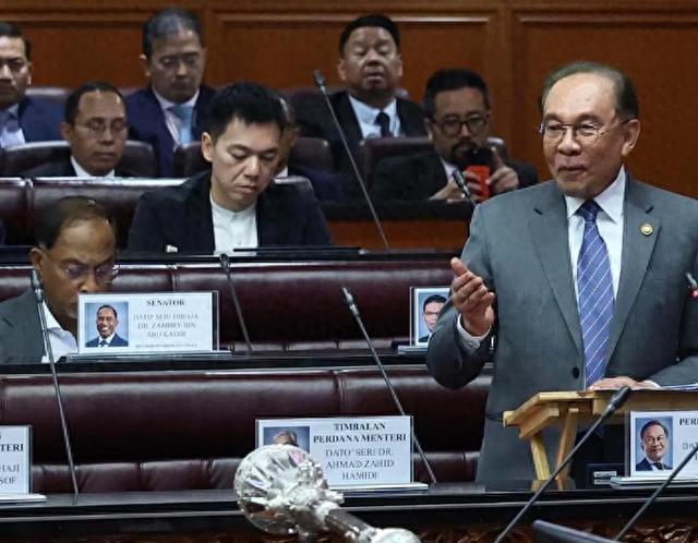 一部法律被改了七次，你说它是与时俱进，还是垂死挣扎？马来西亚这个《1971年大