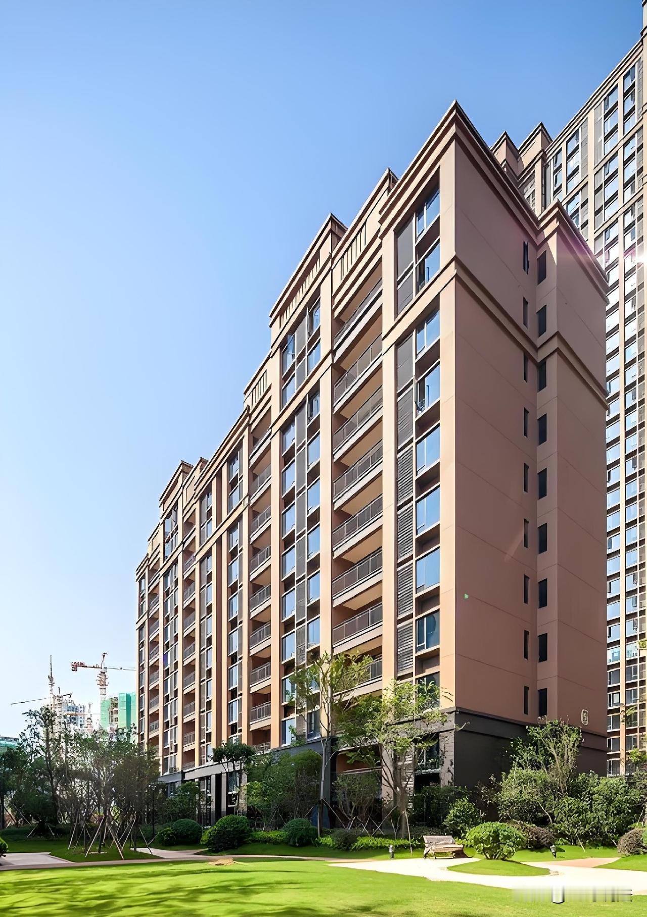 海南万宁，一女子和男子二婚，俩人各带了一对儿女，夫妻俩凑钱买了套房子，约定双方各