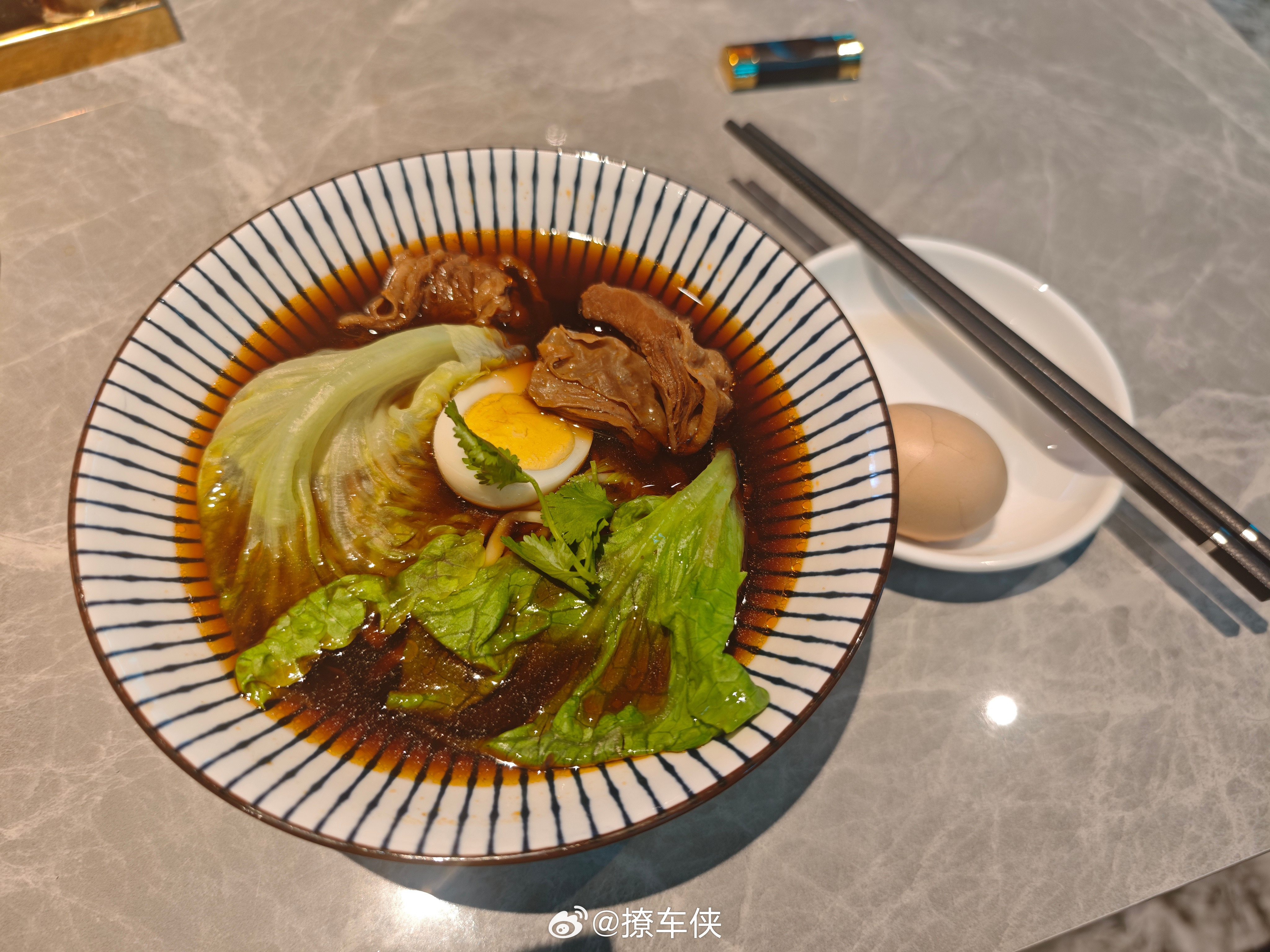 忙到现在才吃午饭