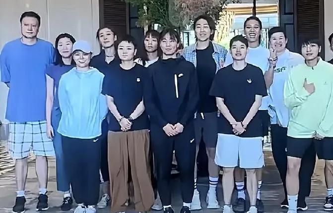 四川女篮集结备战全运会，李梦缺席。远达元谋篮球训练基地再次迎来了四川女篮