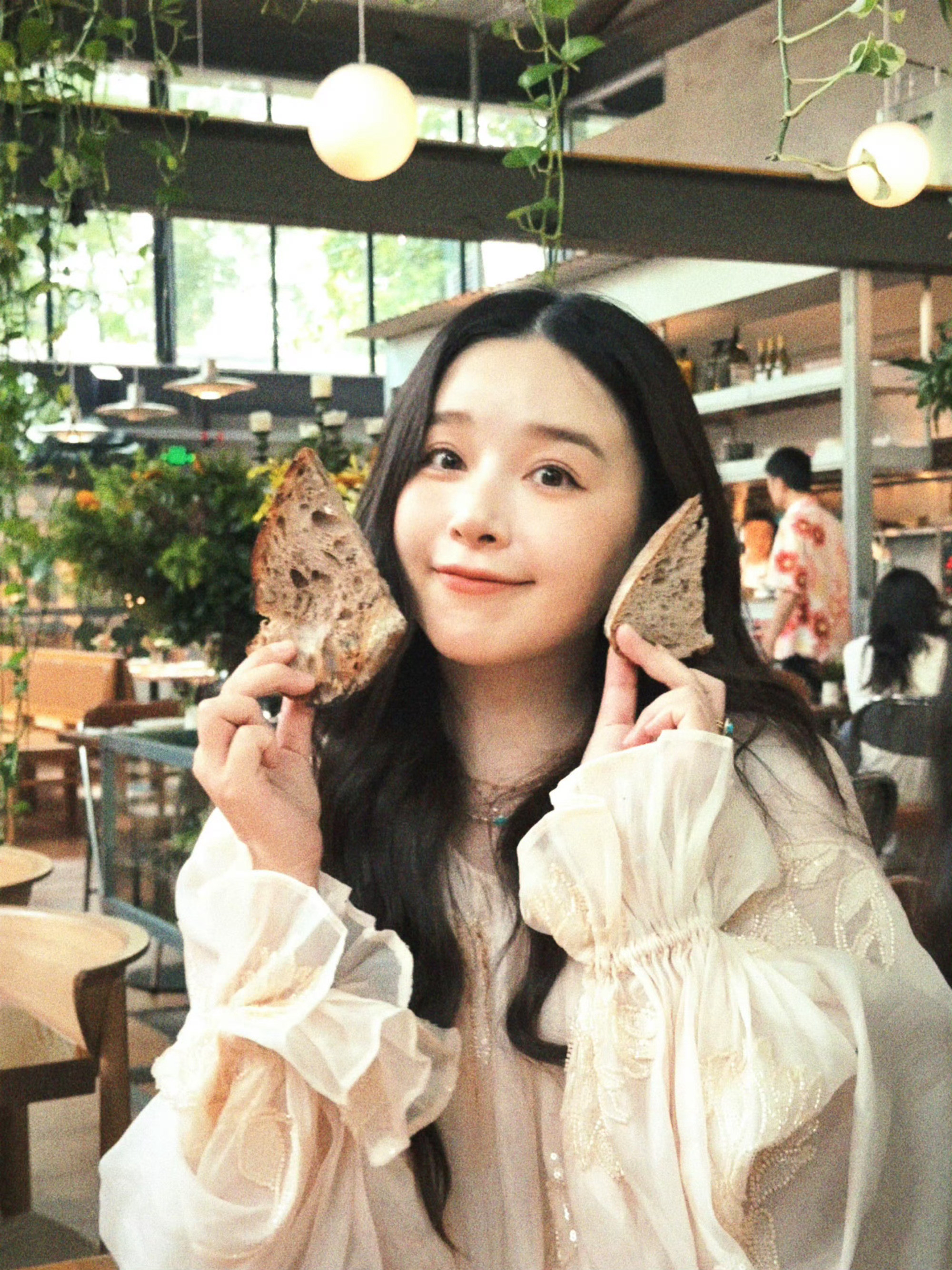 阚清子说能穿进去的衣服不多了，最美孕妈妈[爱心]，注意身体健康哦​​