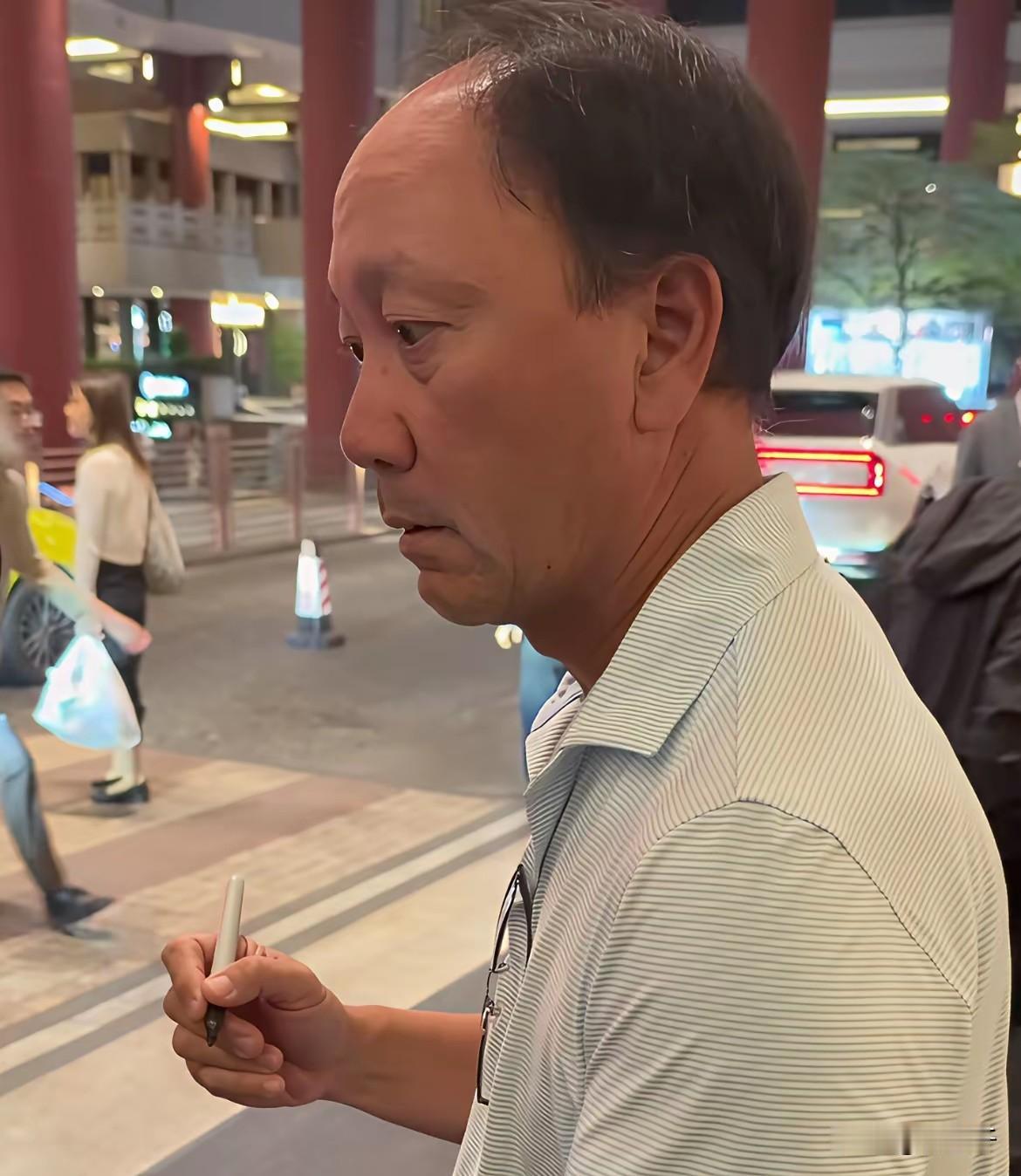 体育迷们还能认出当年的张德培吗（图1）？1989年17岁就拿法网冠军的就是他，当