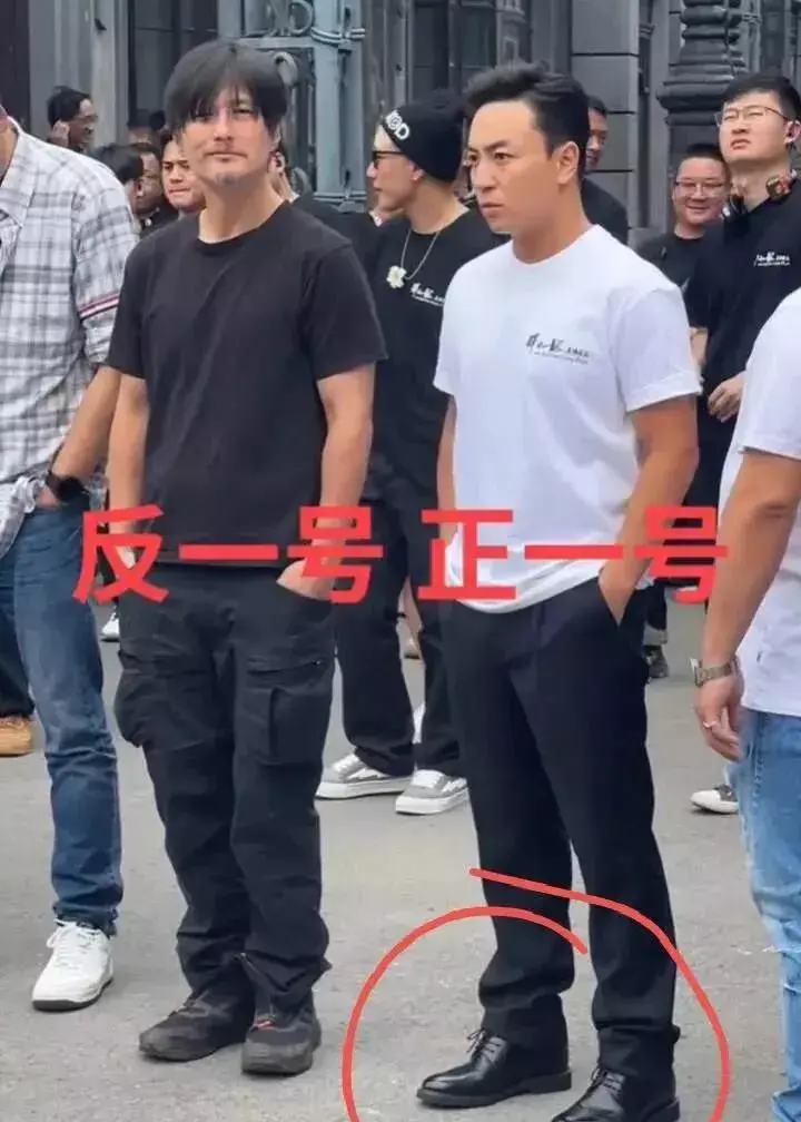 释小龙像黄晓明一样穿皮鞋，确实不好看，你知道第一号对手是谁吗？