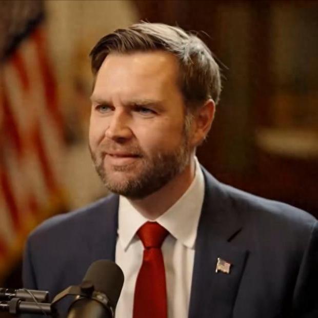 美国副总统万斯，这次是真没藏住，直接当着所有人的面，说自己早就对UFO着了迷，还