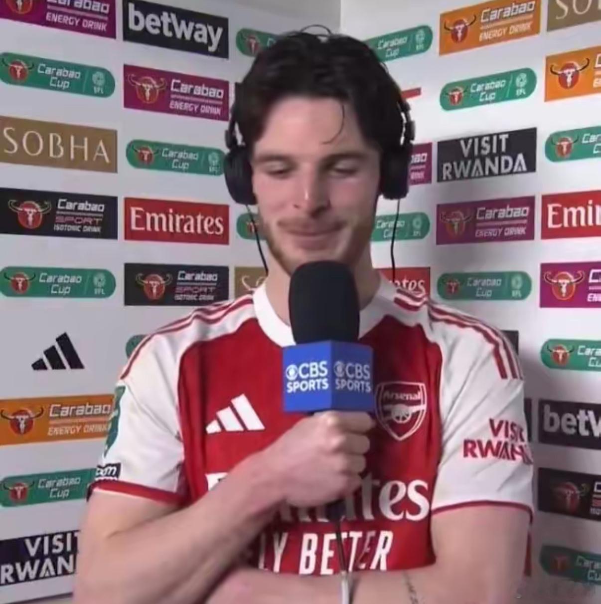 赖斯，你是世界最佳中场之一！联赛杯阿森纳绝杀切尔西，挺进决赛。赛后赖斯谈到媒体的