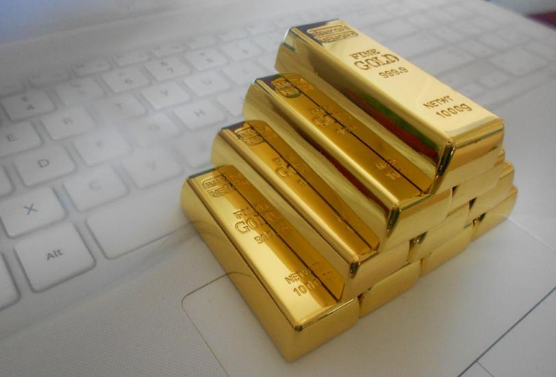 历史上有两次黄金白银暴涨结局都挺惨烈。 大家都觉得黄金白银是硬通货，买了稳赚