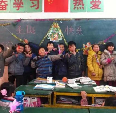 太有缘分了！安徽宿州，一位女老师晚上饿了就点了份外卖，期间看订单信息时，突然发现