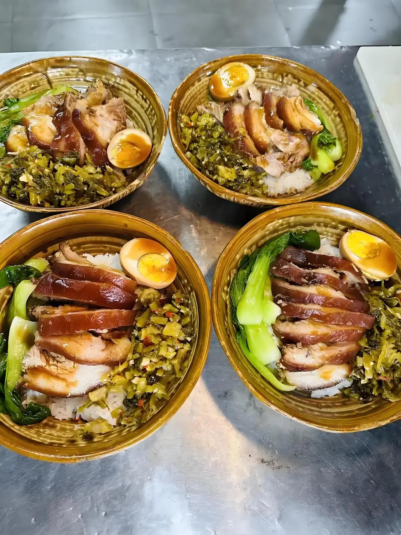 为什么“隆江猪脚饭”店渐渐不行了？就这么说吧，个个都说是隆江猪脚饭，却没几个正