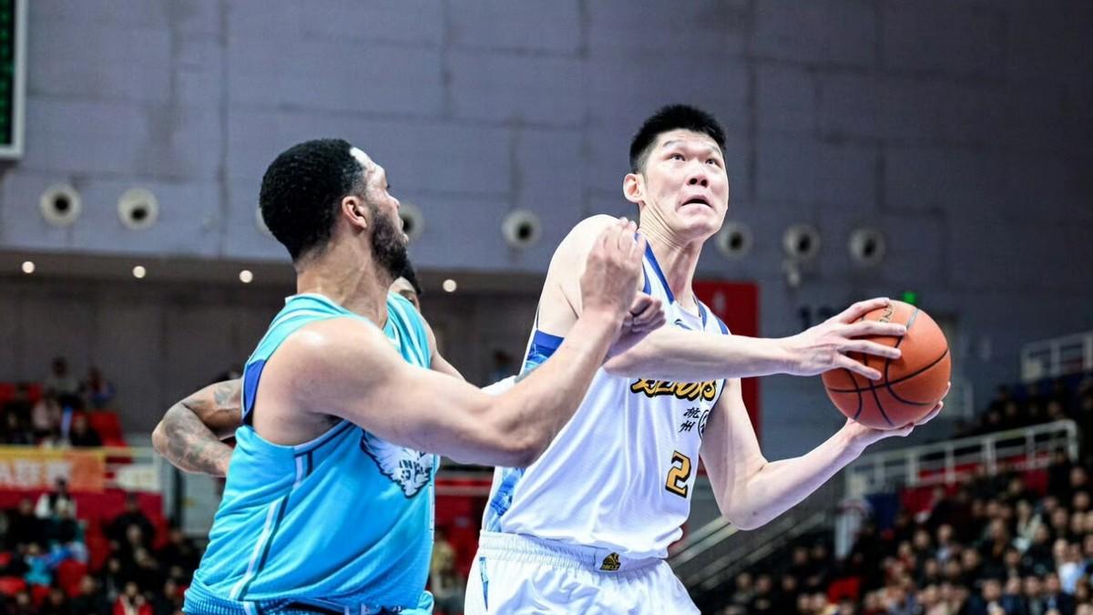 北控末节狂轰11:1逆转青岛！廖三宁关键6分救主 张庆鹏振臂高呼