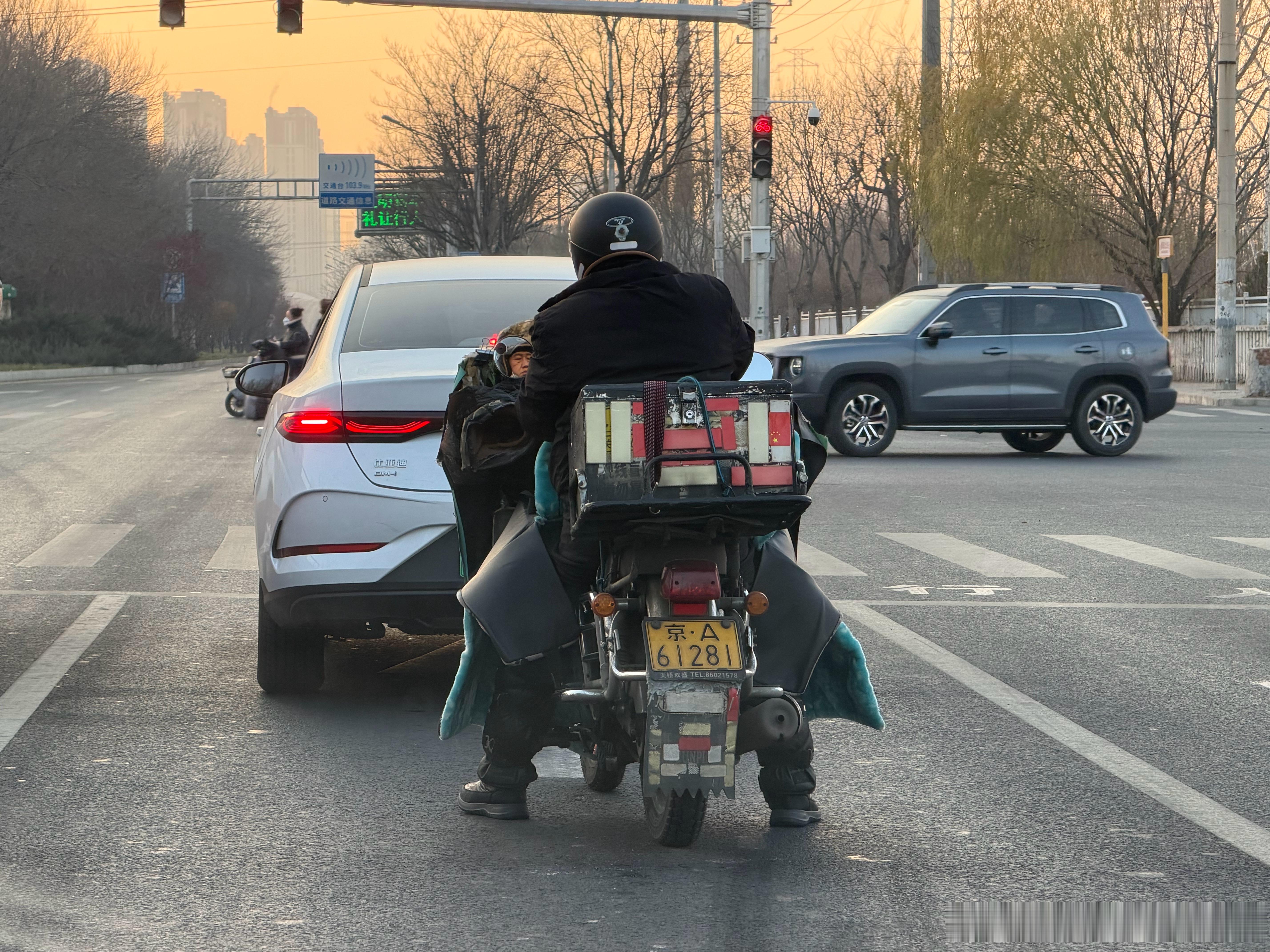 卧槽？卧槽？卧槽？啊？？？？？？？？？？