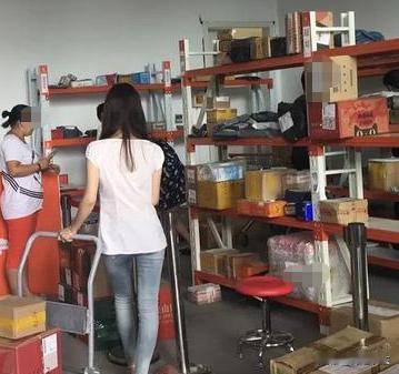 湖南郴州，18岁小伙邀请女性朋友给自己的驿站帮忙，上班第一天，小伙就趁没人对朋友