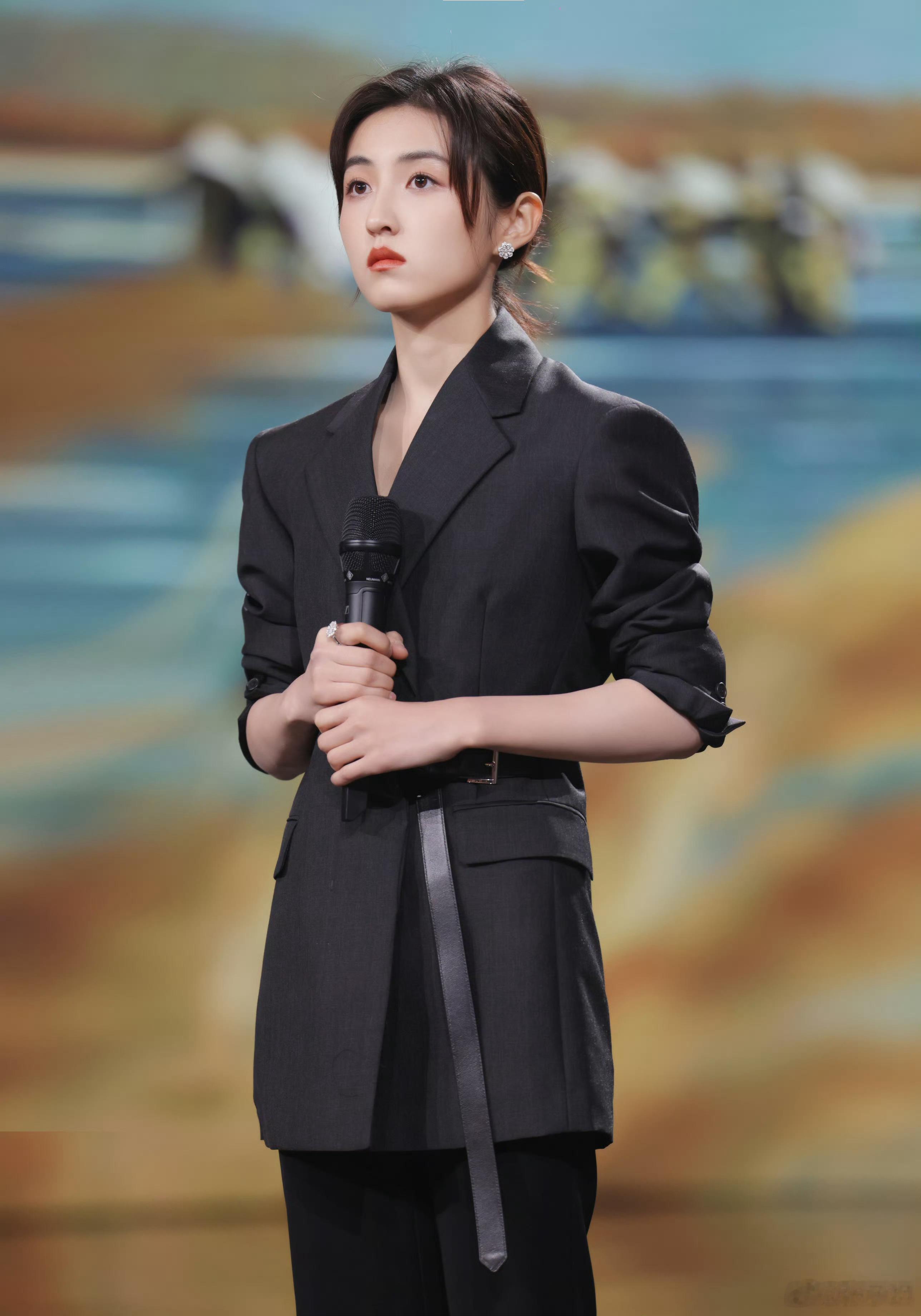 张子枫在复制粘贴的时代，你是手写的诗