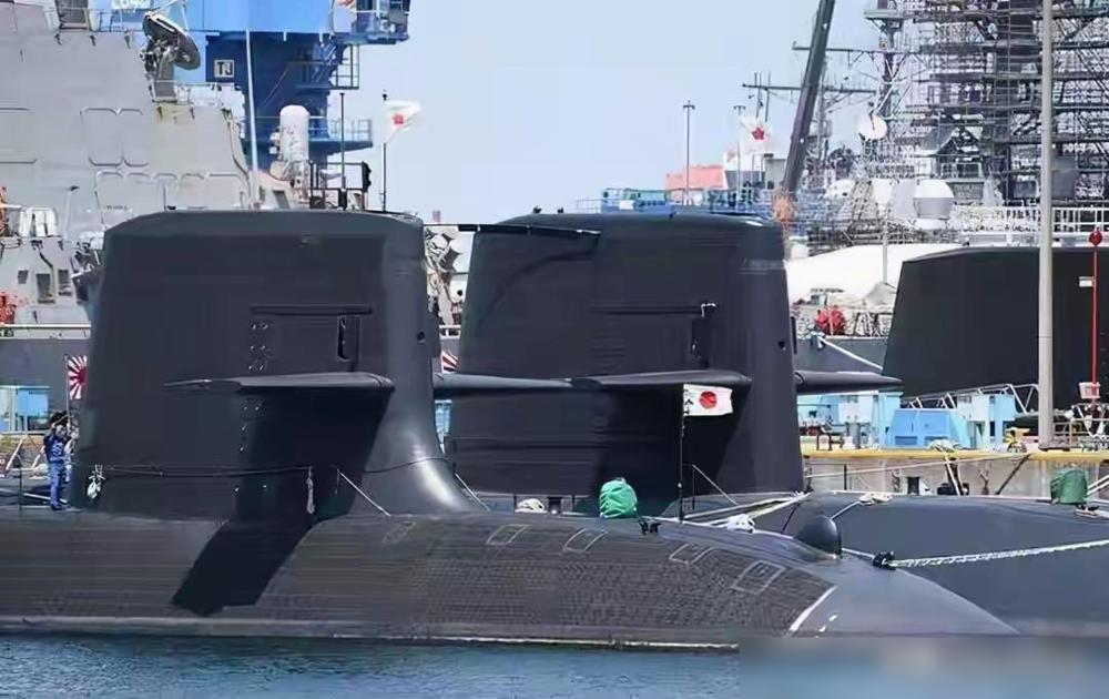 日本大鲸级潜艇很先进吗？客观说这款潜艇确实有可取之处，静音水平拉得很满，瞬时