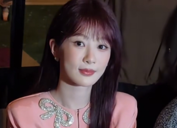 娱乐圈哪些明星状态看起来“断崖式”衰老一，36岁谭松韵印象中她还停留在《以家