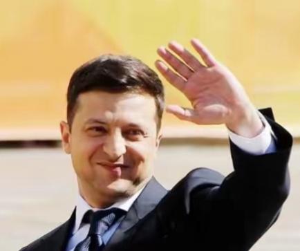 一位乌克兰网友表示：全世界都嘲笑泽连斯基是一位演员，但是只有乌克兰人清楚，泽连斯