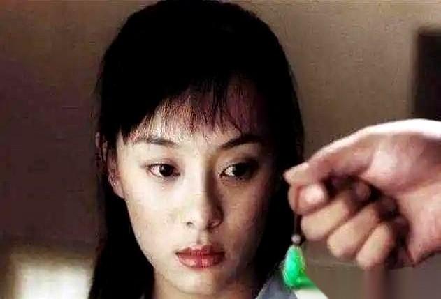 “一个月就给我500块，资助不起装什么孙子！”讲真，每次看到这句话，我血压都得