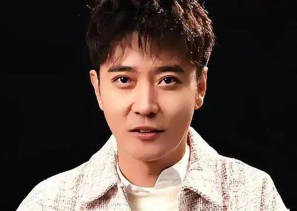 寻花问柳并爆料出丑闻的十位明星，哪一位最不该？第一位:林丹奥运冠军出轨赵雅淇模