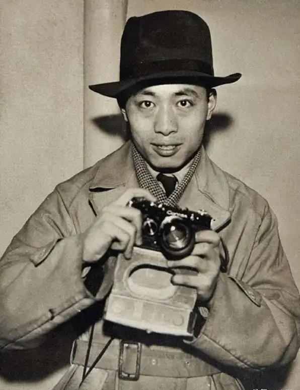 1935年，希特勒清空了办公室所有人，只为等待一个中国男人，过了很久，一个瘦弱的