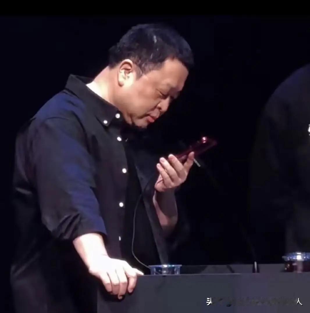 还清了6个亿，但我可能要死了。罗永浩凌晨三点在社交平台敲下这句话。不是炒