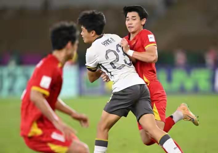 越媒和阮庭北喊冤：我从未说过要3-0赢中国队！不过已经不重要了。赛前越南河内紧急