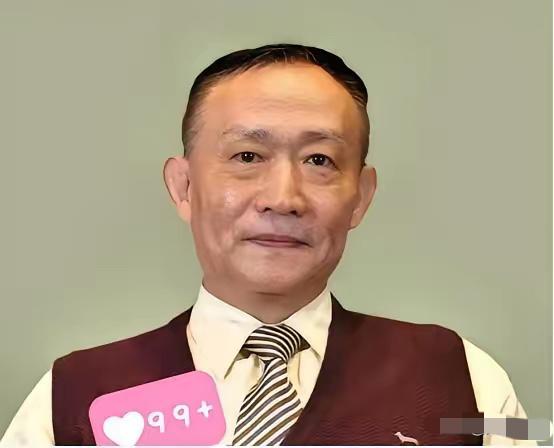 卢麒元说，决策者的家属和资产在海外，心就回不来。这话扎心，但实在。自己的老婆