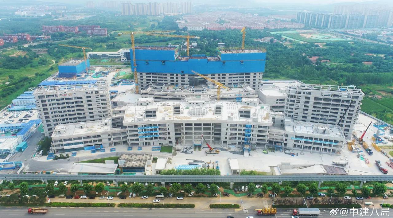 济南市儿童医院东院区主体结构封顶，系山东最大的专科医院建筑，更好保障山东儿童健康