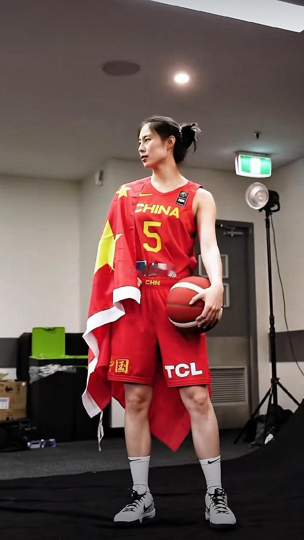 四川女篮主场不敌北京又输球，其实是“三巨头”离开后留下的阵痛，主要还是后场问题，