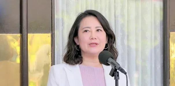 国民党新北市议员江怡臻揭露，民进党立委林月琴这几年仅仅凭借担任新北市的外聘督导、