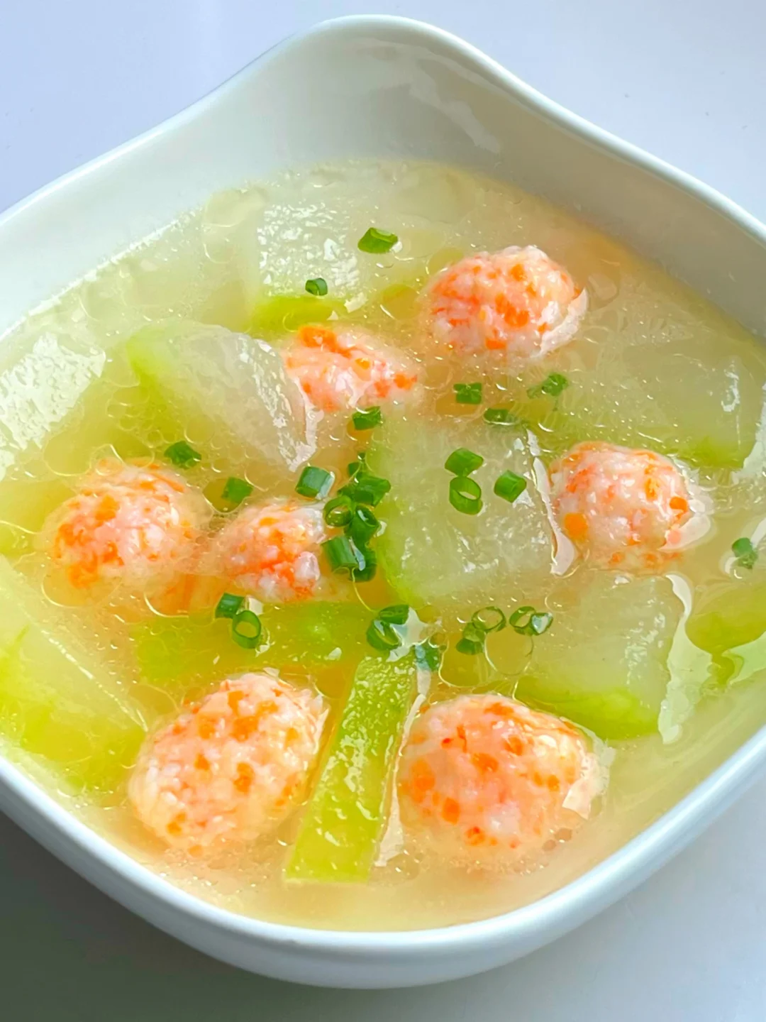 巨鲜巨清爽！夏日低脂冬瓜虾滑汤🥣