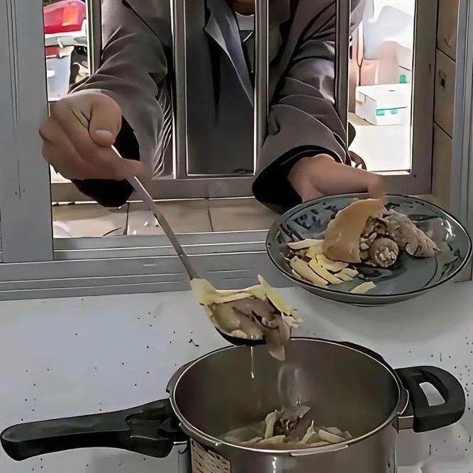 就这智商，每天给他送饭吃我怕他饿死了吧！